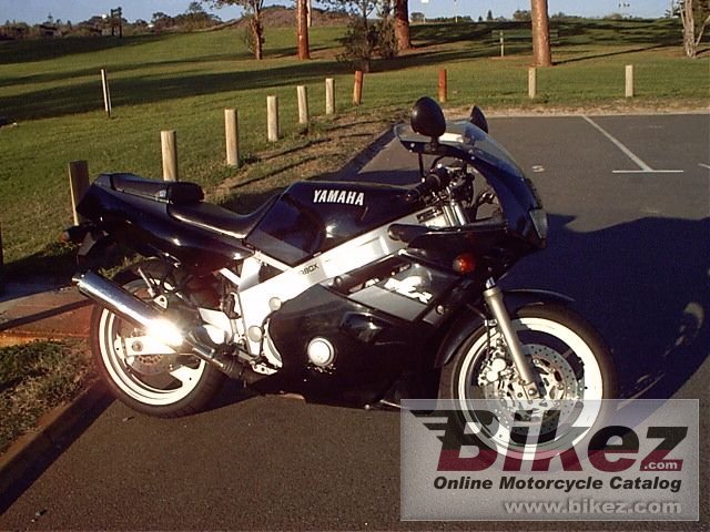 Yamaha FZR 600 poster